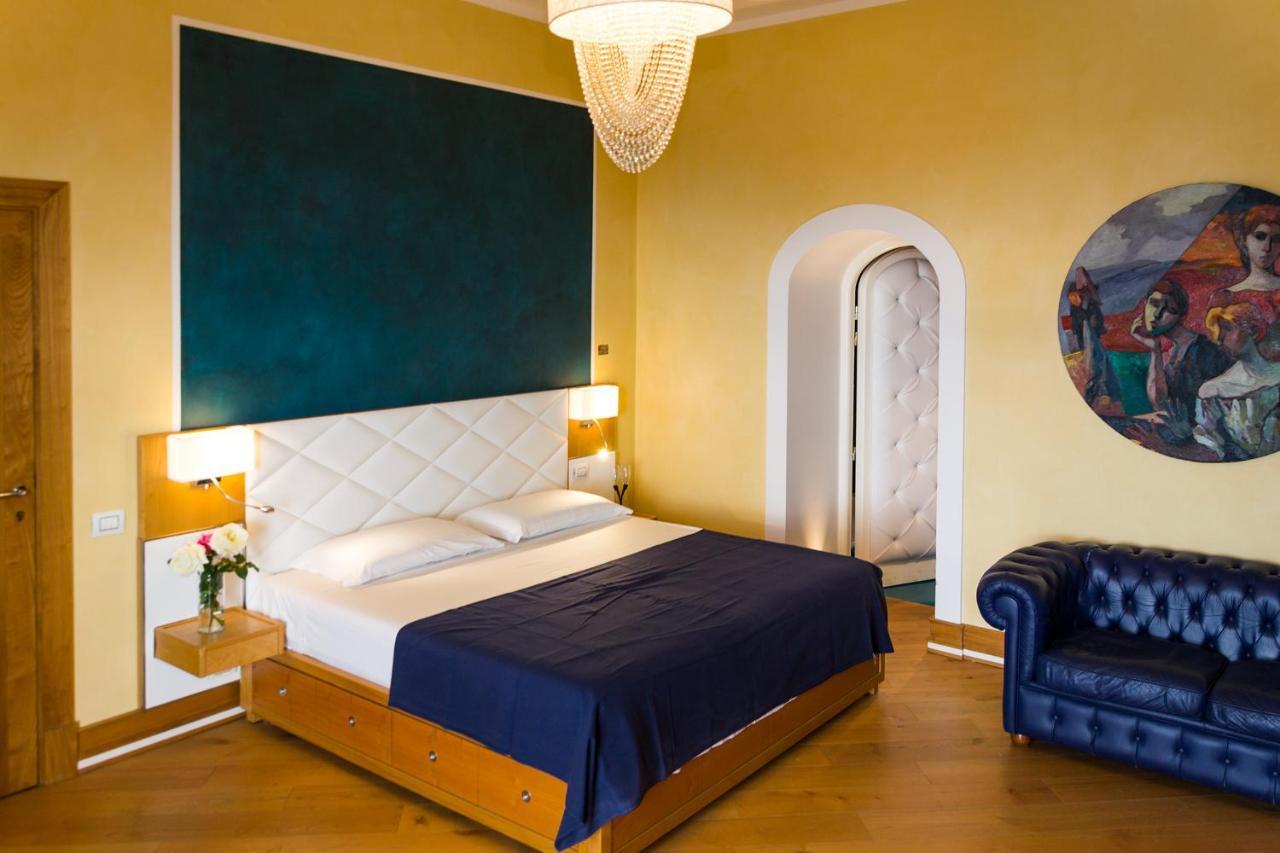 Villa Di Natale Pagani Exteriör bild